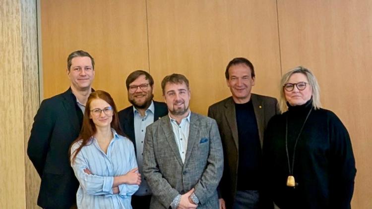 Von links: Thomas Werthmann, Johanna Engel, Guido Kosmehl (MdL), Maximilian Philipp, Andreas Silbersack (MdL) und Kathrin Tarricone (MdL)